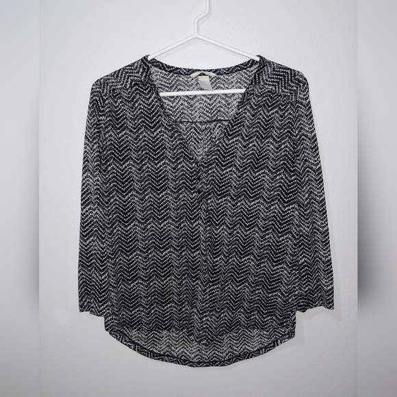 H&M blouse - Picture 1 of 3